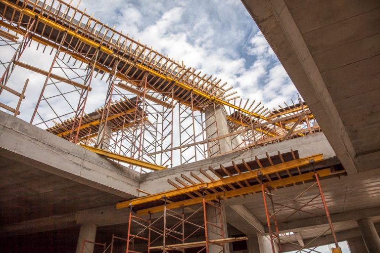 מגדלי אקרו לבנייה