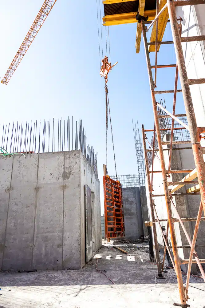 מאי אדן הנדסת תבניות בע"מ | מגדלי אקרו ו| אקרו