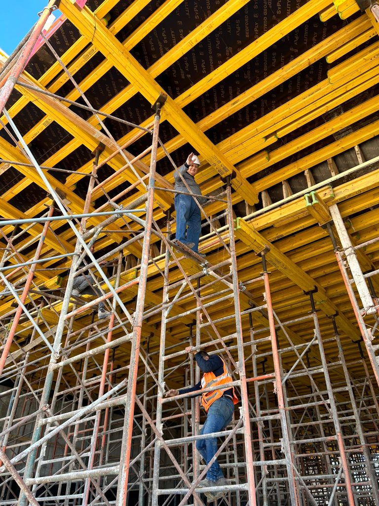 השכרת מגדלי אקרו | מגדל אקרו להשכרה
