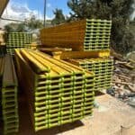 קורות עץ צהובות לבניין | | מאי אדן הנדסת תבניות בע"מ
